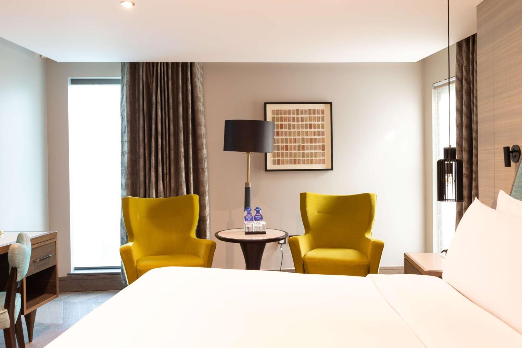 Doubletree By Hilton London - West End Otel Dış mekan fotoğraf